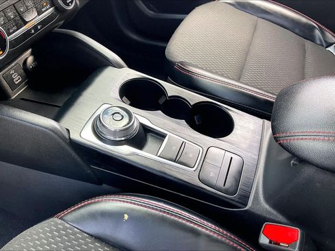 Used 2025 Ford Escape ST-Line FWD image 14