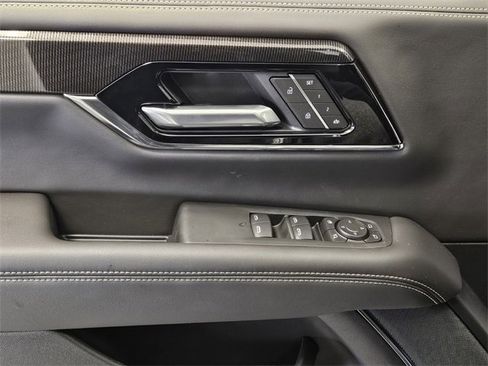 New 2025 GMC Yukon XL Elevation image 27