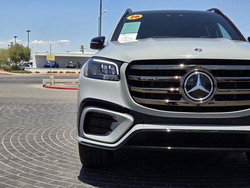 Certified 2026 Mercedes-Benz GLS 580 4MATIC image 10