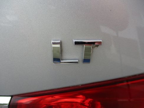 Used 2014 Chevrolet Cruze LT FWD image 40