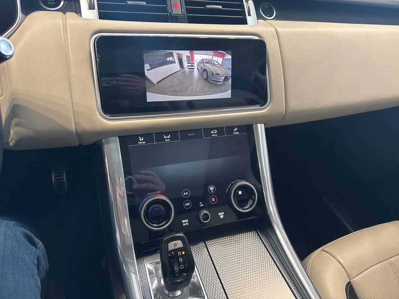 Used 2018 Land Rover Range Rover Sport Supercharged AWD/4WD image 35