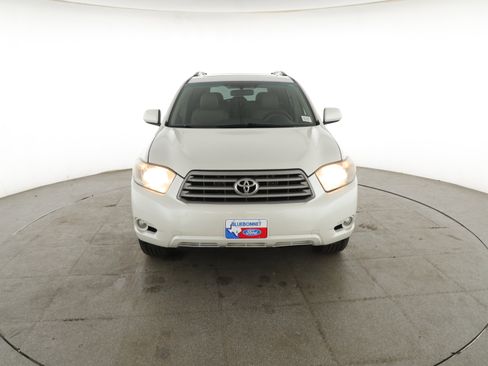 Used 2010 Toyota Highlander SE FWD image 2