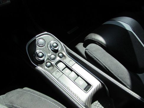 Used 2017 McLaren 570S Coupe image 17