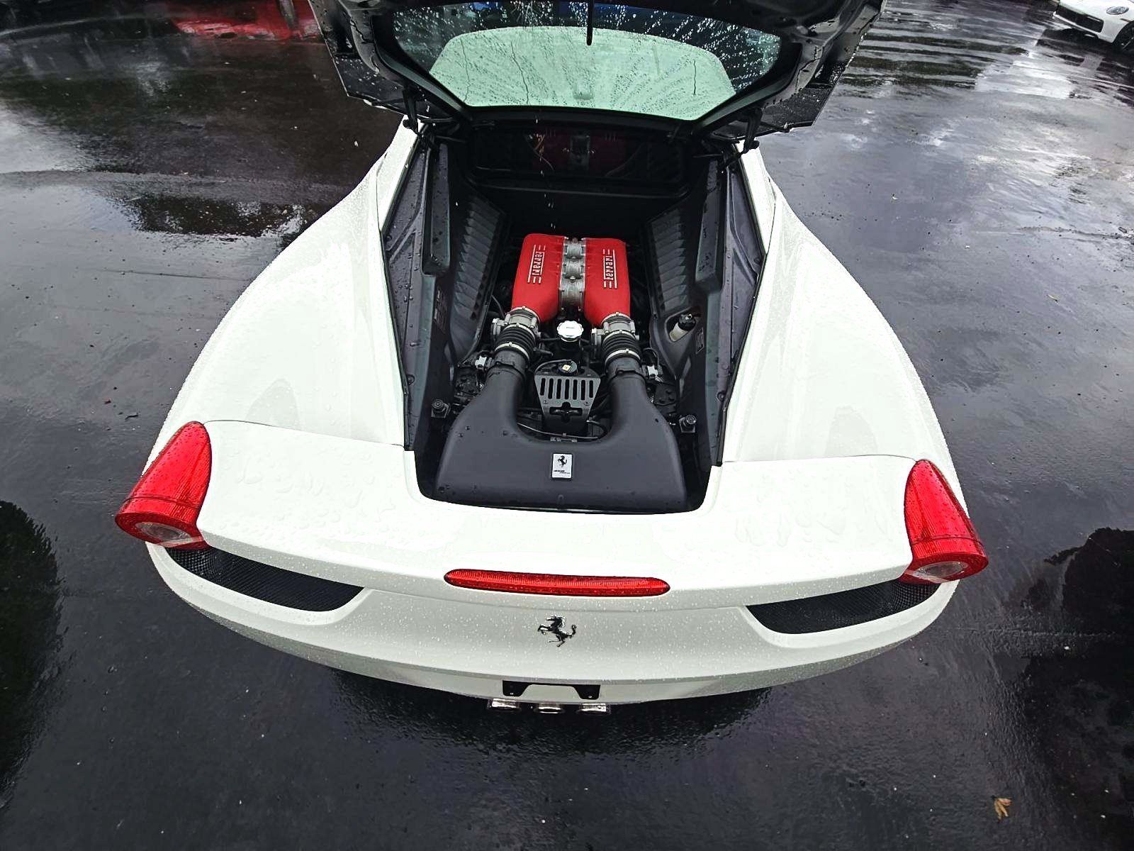 Used 2012 Ferrari 458 Italia Coupe RWD image 5