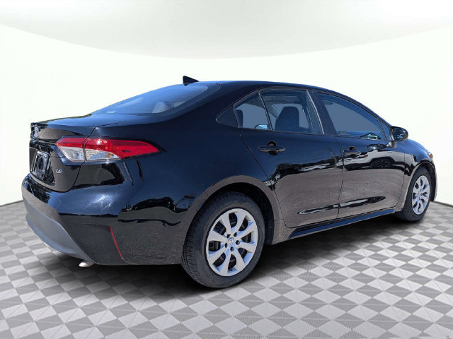 Used 2025 Toyota Corolla LE FWD image 4