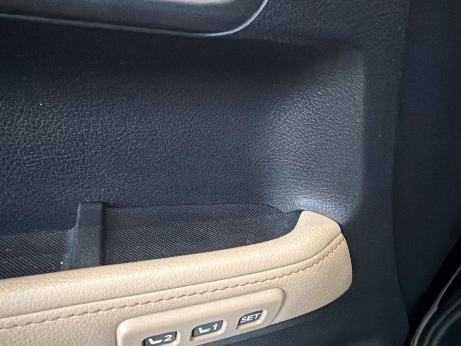 Used 2015 Toyota 4Runner Limited AWD/4WD image 8