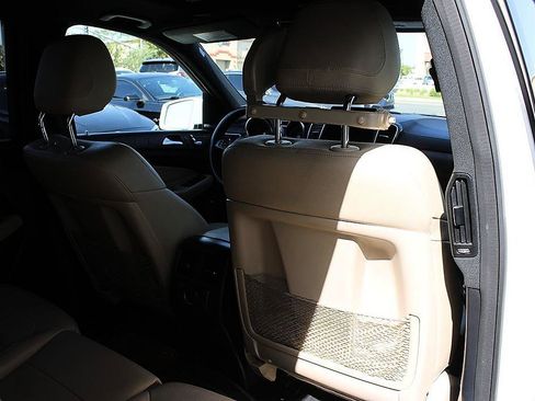 Used 2017 Mercedes-Benz GLS 450 4MATIC image 25