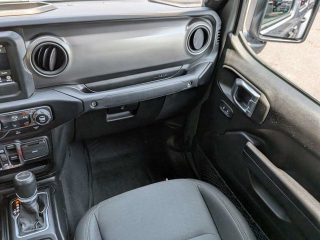 Used 2021 Jeep Gladiator Overland AWD/4WD image 19