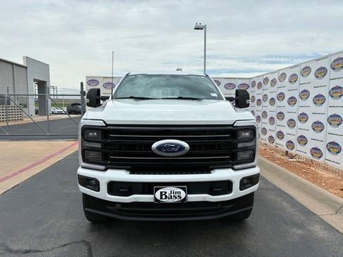 Certified 2025 Ford F250 Platinum w/ FX4 Off-Road Package AWD/4WD image 3