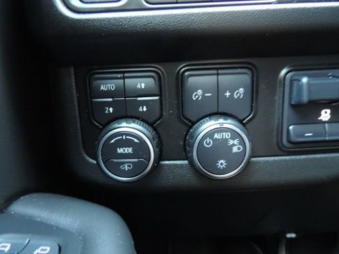 Used 2024 Chevrolet Tahoe Z71 w/ Off-Road Capability Package image 30