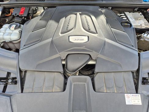 Used 2019 Porsche Cayenne AWD/4WD image 29