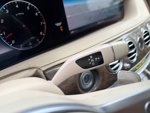 Used 2019 Mercedes-Benz S 560 Sedan image 23
