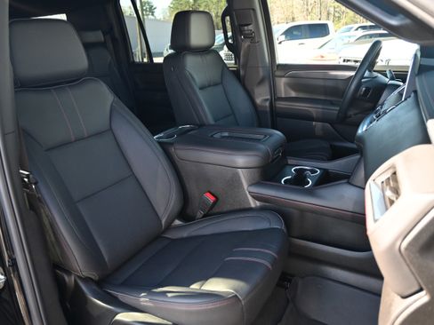 Used 2024 Chevrolet Suburban RST w/ Luxury Package image 19