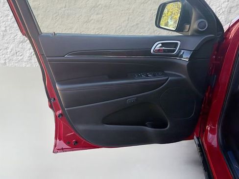 Used 2017 Jeep Grand Cherokee Trailhawk image 22