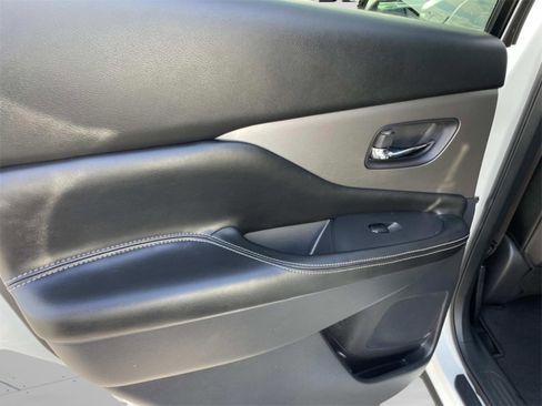 Used 2024 Nissan Murano SV image 9