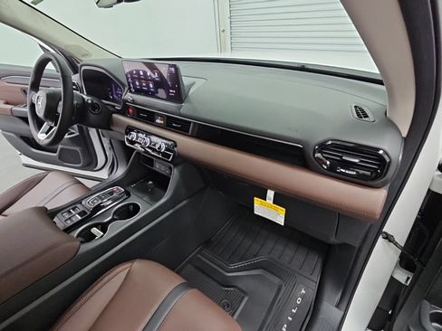 New 2026 Honda Pilot Touring image 41