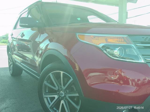 Used 2015 Ford Explorer XLT w/ Equipment Group 202A AWD/4WD image 19