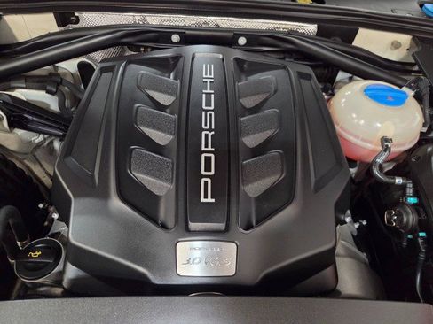 Used 2016 Porsche Macan S image 85