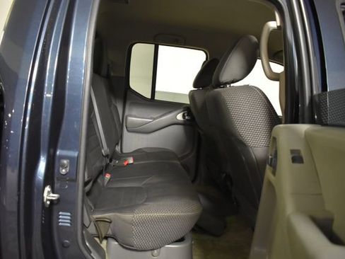 Used 2017 Nissan Frontier Desert Runner RWD image 27