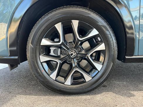Used 2027 Honda HR-V EX-L image 11