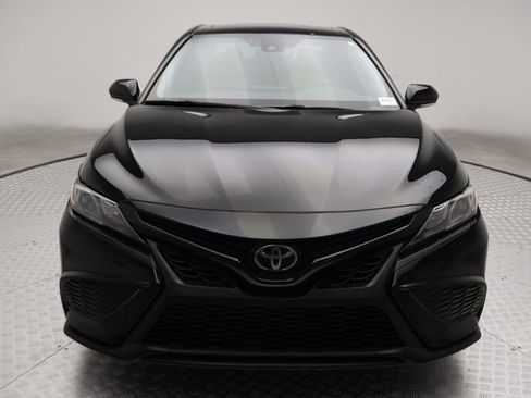 Used 2021 Toyota Camry SE w/ Audio Upgrade Package FWD image 5