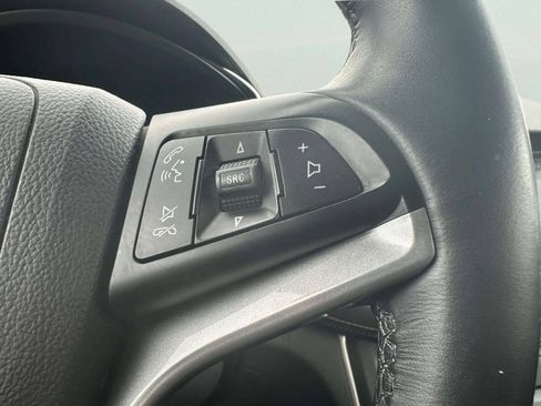 Used 2017 Chevrolet Trax LT w/ LT Convenience Package AWD/4WD image 25