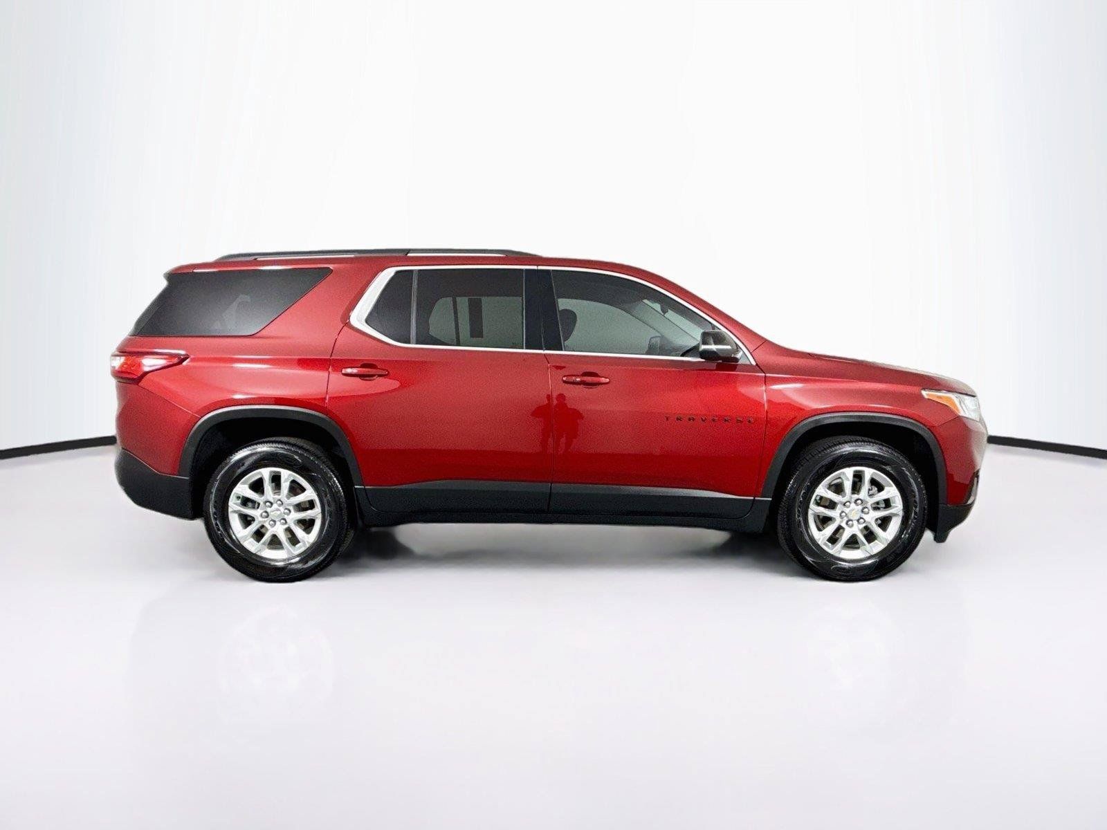Used 2021 Chevrolet Traverse LT FWD image 10