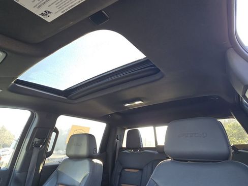 Used 2024 GMC Sierra 1500 AT4 w/ Technology Package image 12