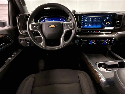 Used 2024 Chevrolet Silverado 3500 LT w/ Convenience Package AWD/4WD image 6