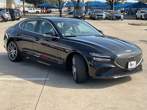 Used 2025 Genesis G70 2.5T image 4