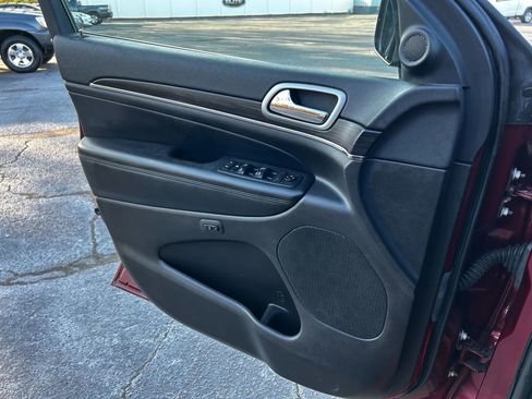 Used 2020 Jeep Grand Cherokee Limited image 35