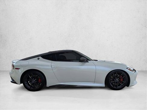 Used 2024 Nissan Z Performance w/ Floor Mat Package RWD image 4