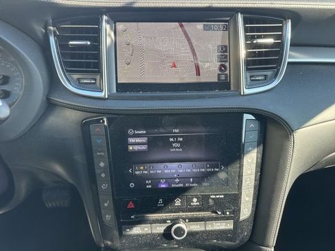 Certified 2022 INFINITI QX50 Essential image 17