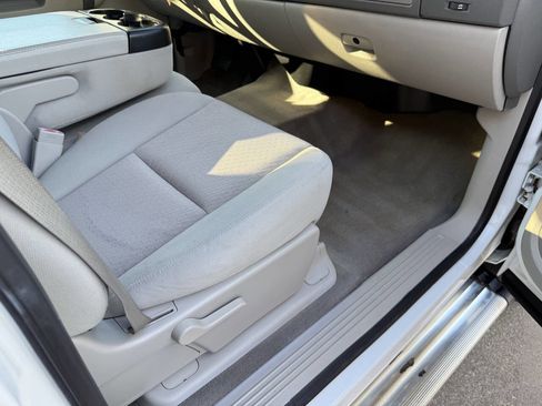 Used 2013 Chevrolet Silverado 3500 LT w/ Convenience Package image 38