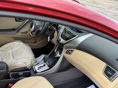 Used 2012 Hyundai Elantra GLS w/ Preferred Pkg 3 FWD image 13