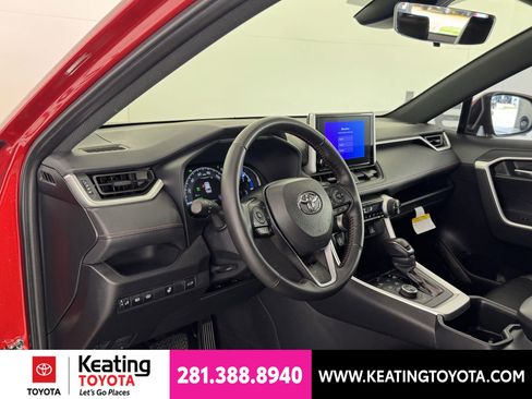 Certified 2025 Toyota RAV4 SE w/ Weather & Moonroof Package AWD/4WD image 15