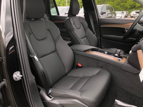 New 2025 Volvo XC90 T8 Plus w/ Protection Package Premier image 31