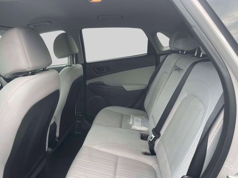 Certified 2023 Hyundai Kona SEL AWD/4WD image 12
