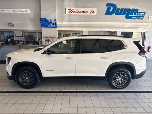 Used 2025 GMC Acadia Elevation image 6