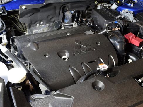 Used 2020 Mitsubishi Outlander Sport SE AWD/4WD image 34