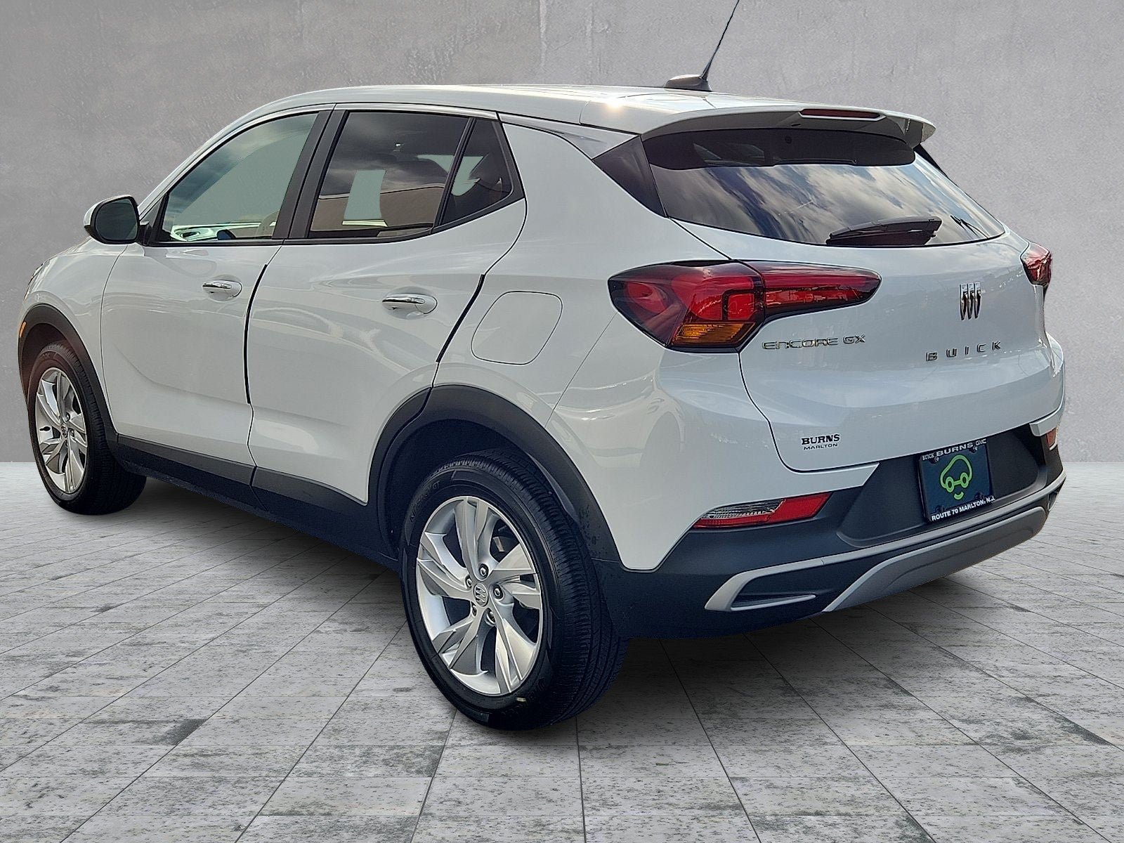 Certified 2024 Buick Encore GX Preferred FWD image 4