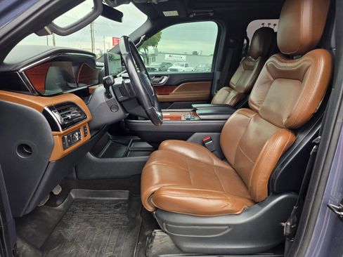 Used 2023 Lincoln Navigator L Reserve AWD/4WD image 11
