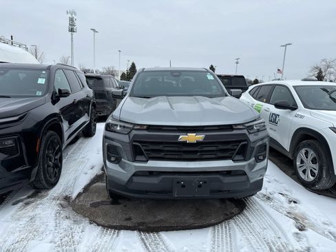 Used 2024 Chevrolet Colorado LT w/ LT Convenience Package III image 2