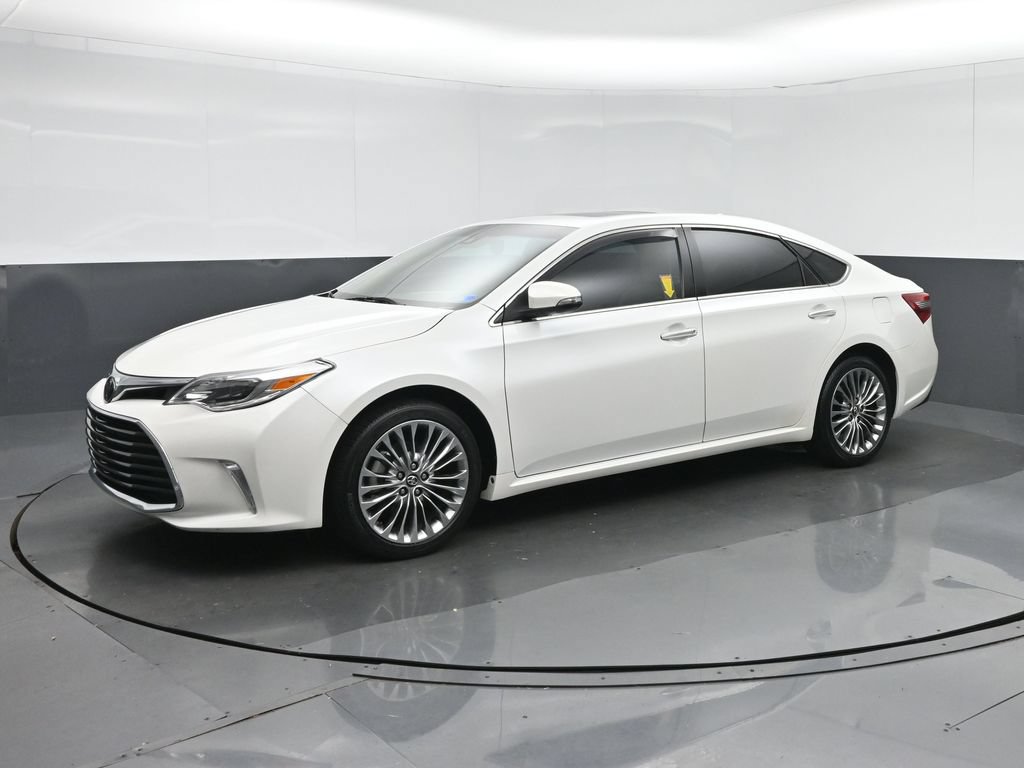 Used 2016 Toyota Avalon Limited w/ Toyota Safety Sense Package FWD image 3