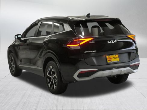 Used 2024 Kia Sportage EX AWD/4WD image 5