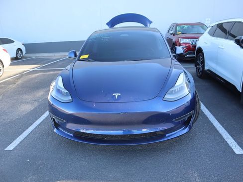 Used 2022 Tesla Model 3 Long Range image 3