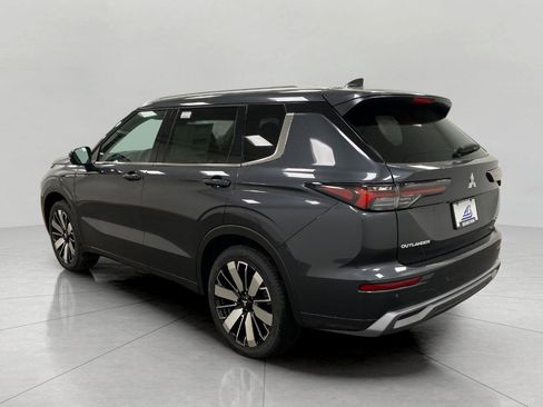 New 2026 Mitsubishi Outlander SEL image 7