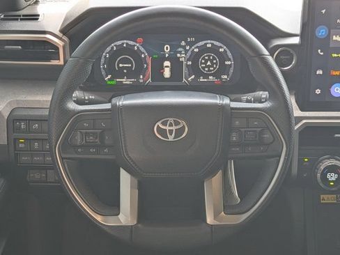Used 2025 Toyota 4Runner Trailhunter AWD/4WD image 20