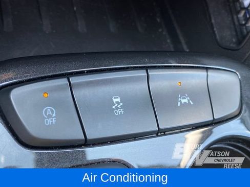 Used 2025 Chevrolet TrailBlazer LT FWD image 30