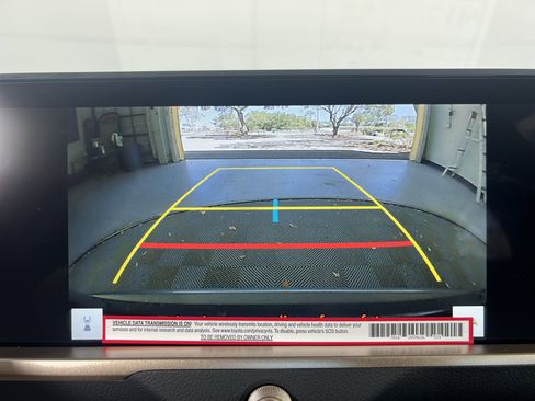 Used 2023 Toyota Crown Limited image 30